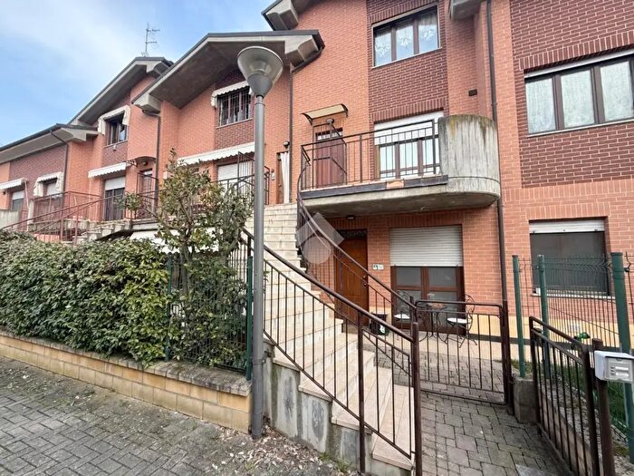 Casa quadrilocale in vendita in Via Vallerana, Acqui Terme