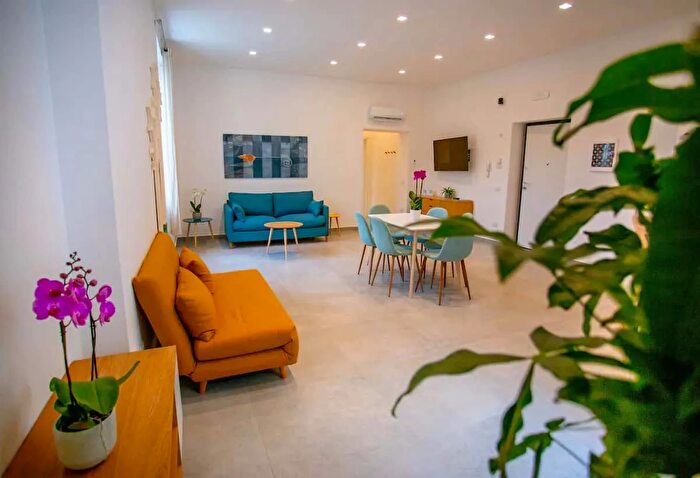 Appartamento monolocale in affitto in Via San Cosmo Fuori Porta Nolana, Napoli