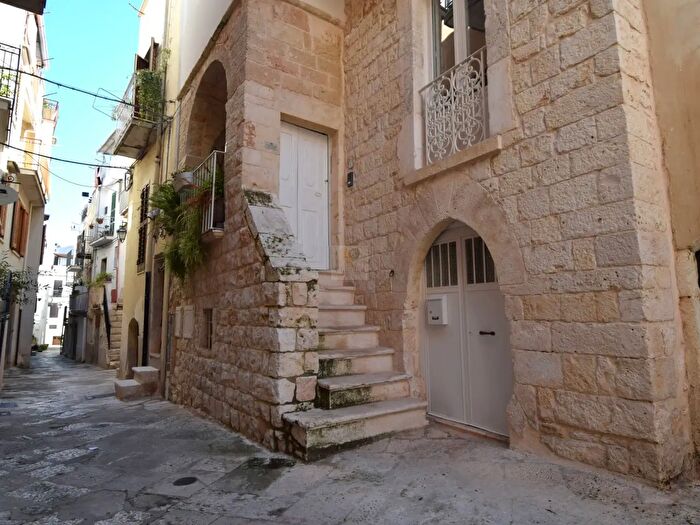 Appartamento con 6 locali in vendita in Via Gigante, Conversano