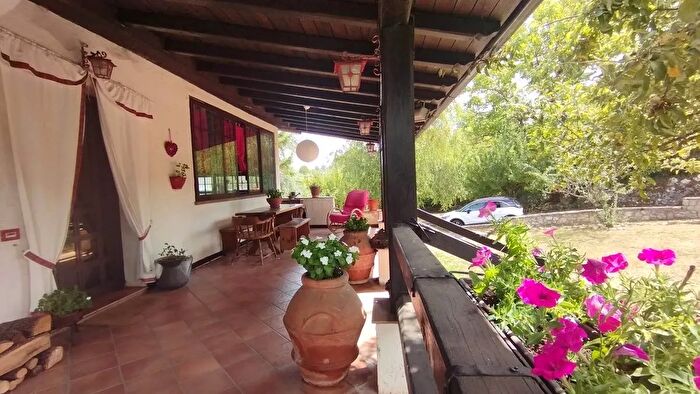 Casa con 10 locali in vendita in Trevi nel Lazio, Trevi Nel Lazio