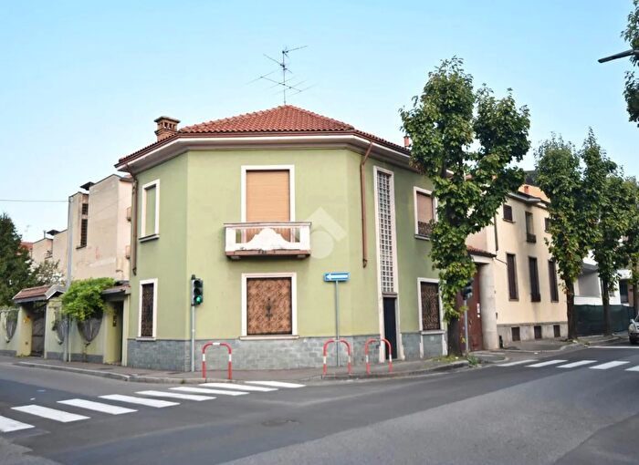 Case in Vendita e in Affitto - 2