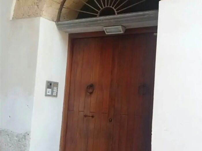 Appartamento trilocale in affitto in Palermo