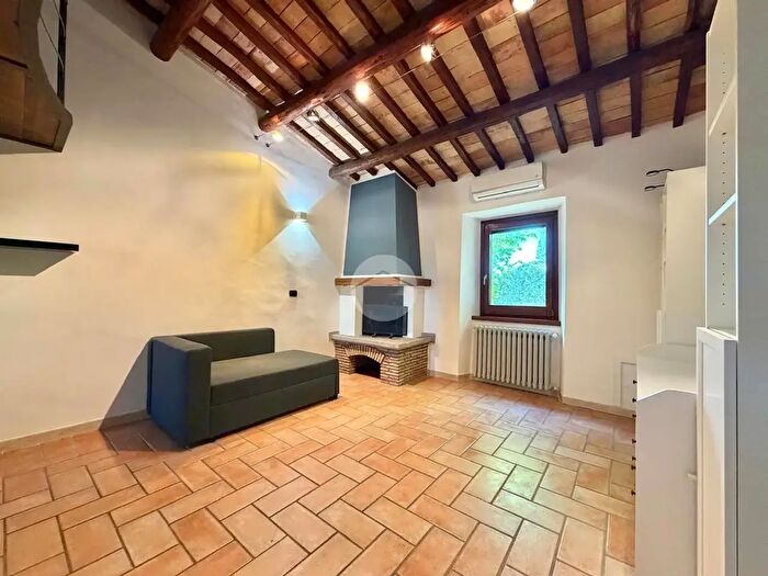 Appartamento trilocale in vendita in Zona La Quercia, Viterbo