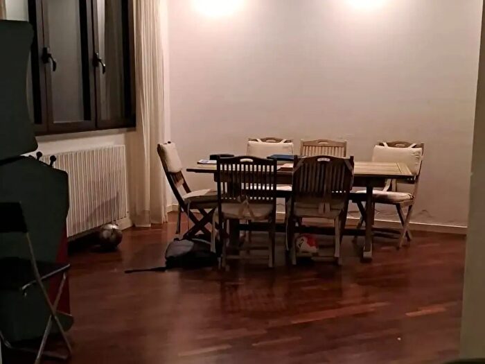 Appartamento con 5 locali in vendita in Cascina