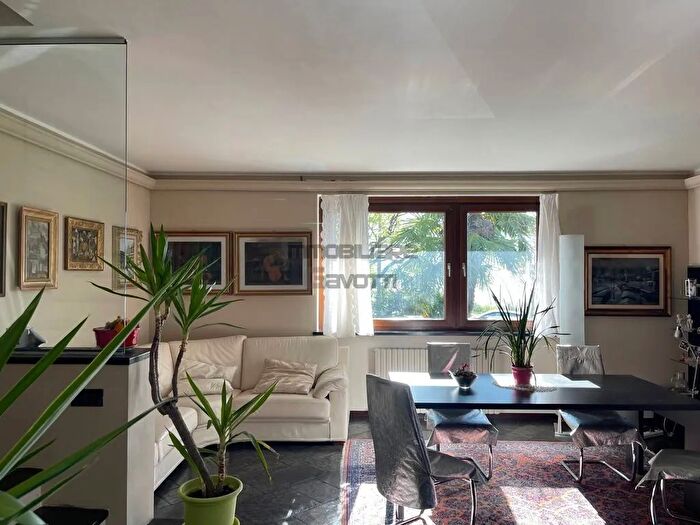 Casa con 5 locali in vendita in Via Cristoforo Colombo Albano SantAlessandro, Albano SantAlessandro