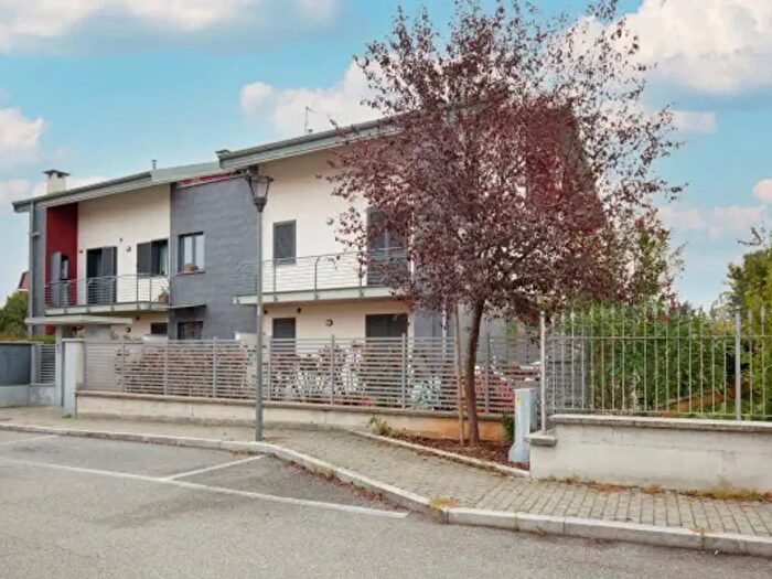 Appartamento con 6 locali in vendita in Strada Viali, Druento