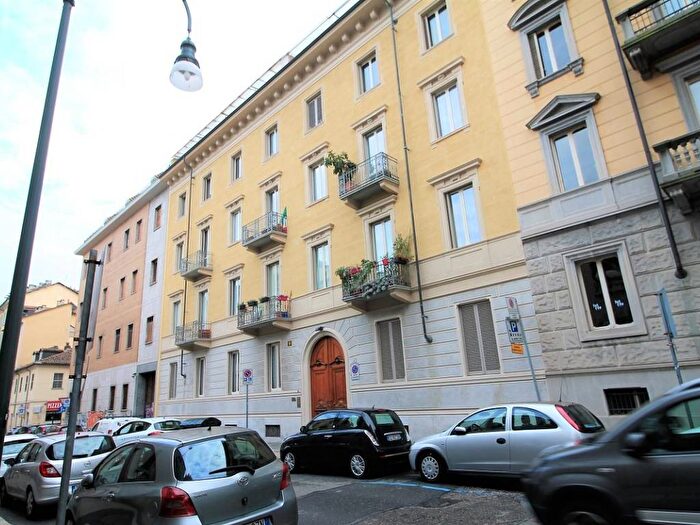 Appartamento trilocale in affitto in Via Matteo Pescatore, Giardini Reali, Torino