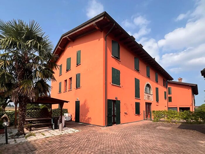 Appartamento quadrilocale in vendita in Reggio nell'Emilia