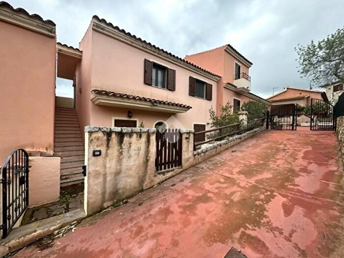 Appartamento trilocale in vendita in Sp Bis, Budoni