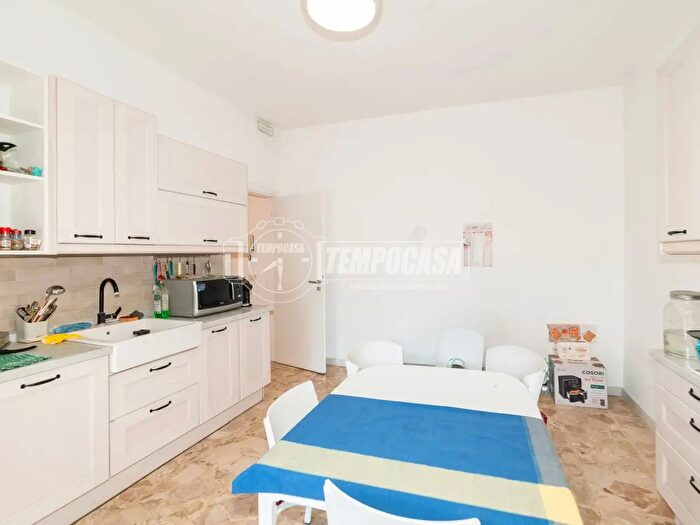 Appartamento quadrilocale in vendita in Gravina Di Catania