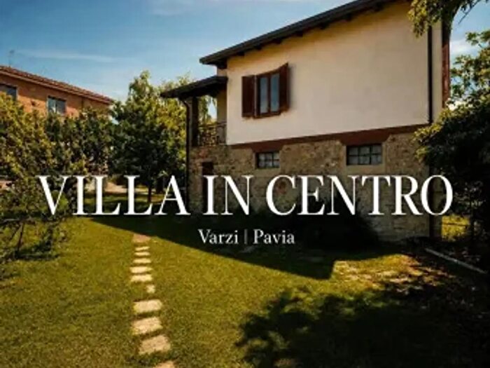Casa trilocale in vendita in Via Alcide De Gasperi, Varzi