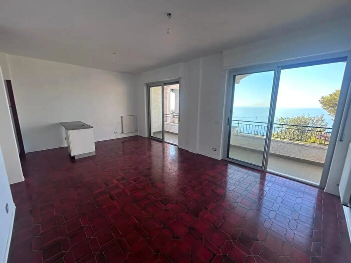 Appartamento con 5 locali in vendita in Via delle Ginestre, Ventimiglia