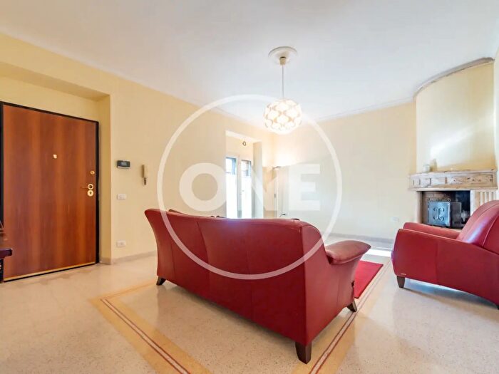 Appartamento trilocale in vendita in Via Guido Donegani, Roma