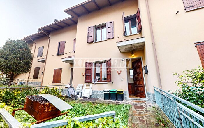 Casa trilocale in vendita in Via Antonio Cabri, Polinago