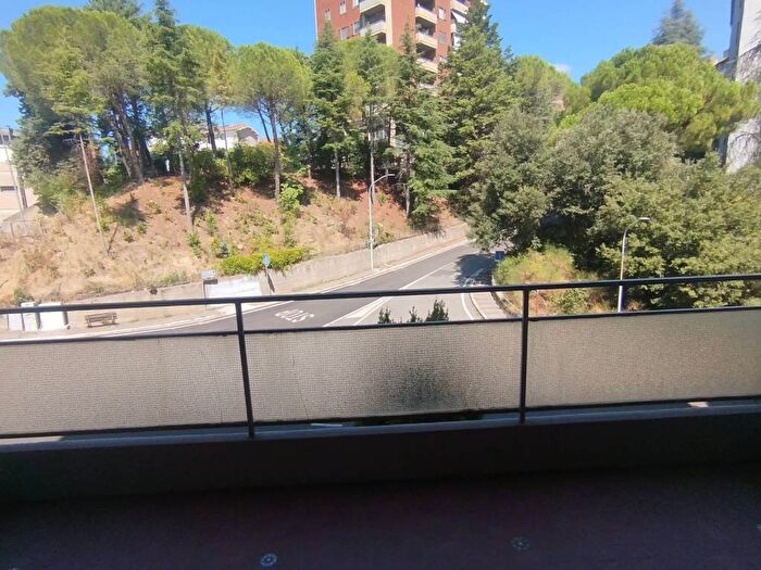 Appartamento con 6 locali in affitto in Via Enrico De Nicola, Montegrillo, Perugia
