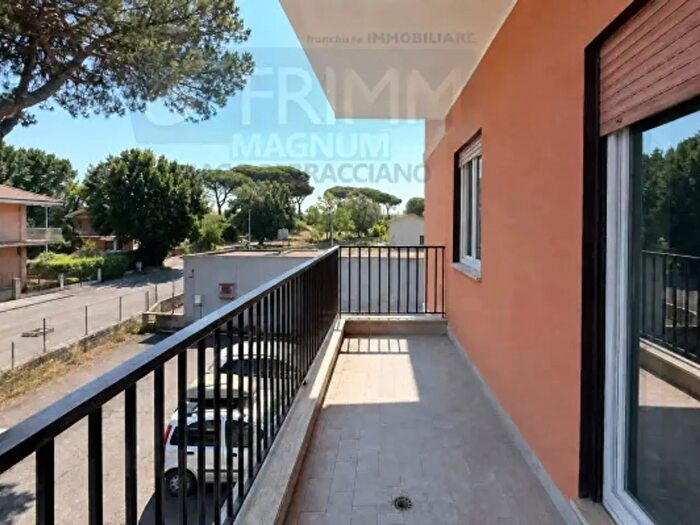 Appartamento trilocale in vendita in Via Salvo d'Acquisto, Anguillara Sabazia