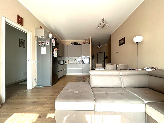 Appartamento quadrilocale in vendita in Via F Meneghezzi, Crema