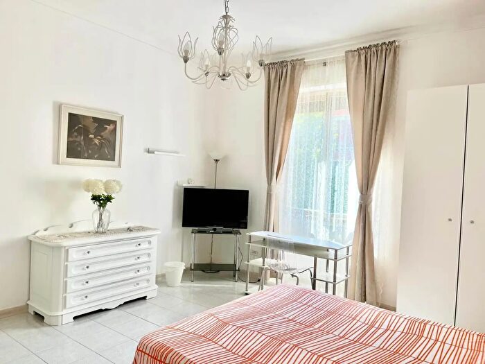 Appartamento monolocale in affitto in Via Valdinievole, Roma