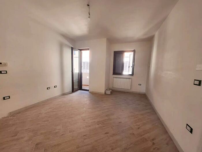 Appartamento trilocale in vendita in Via Partigiani Caduti, Grottaglie