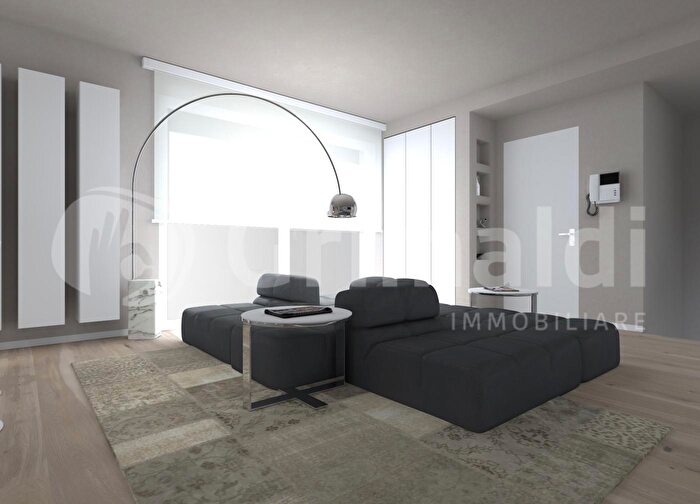 Appartamento quadrilocale in vendita in Via Luigi Snc, Casatenovo