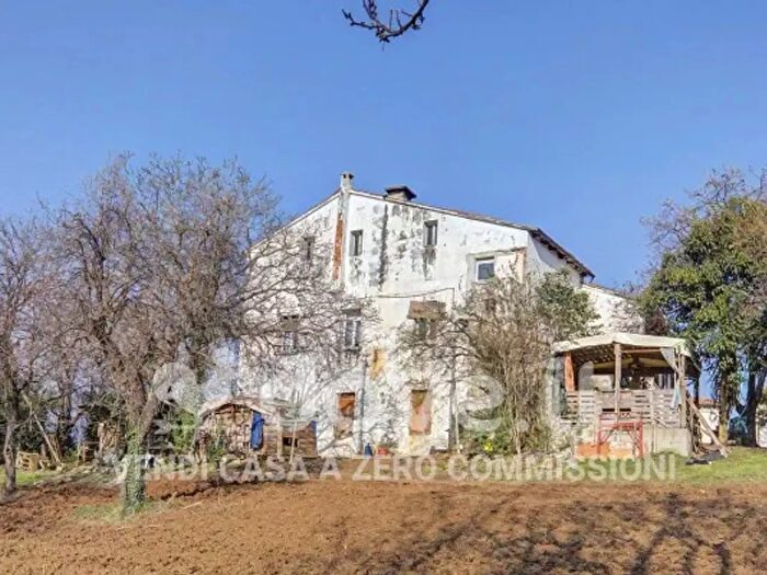 Casa con 6 locali in vendita in Via Piazzo, Zugliano