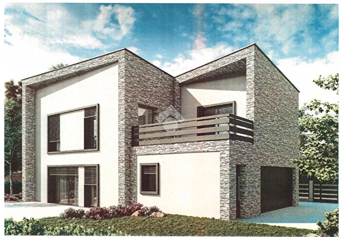 Casa con 6 locali in vendita in Via Montegrappa, Bibbiano