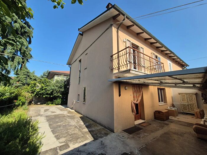 Casa quadrilocale in vendita in Via Bagnolini, Cesena