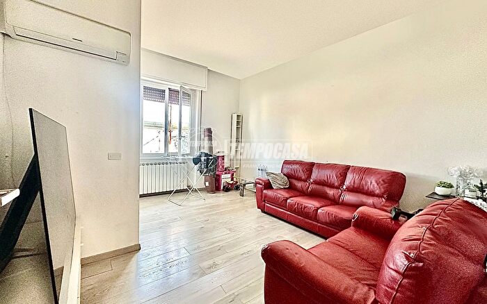 Appartamento bilocale in vendita in Via Monte Rosa, Rozzano