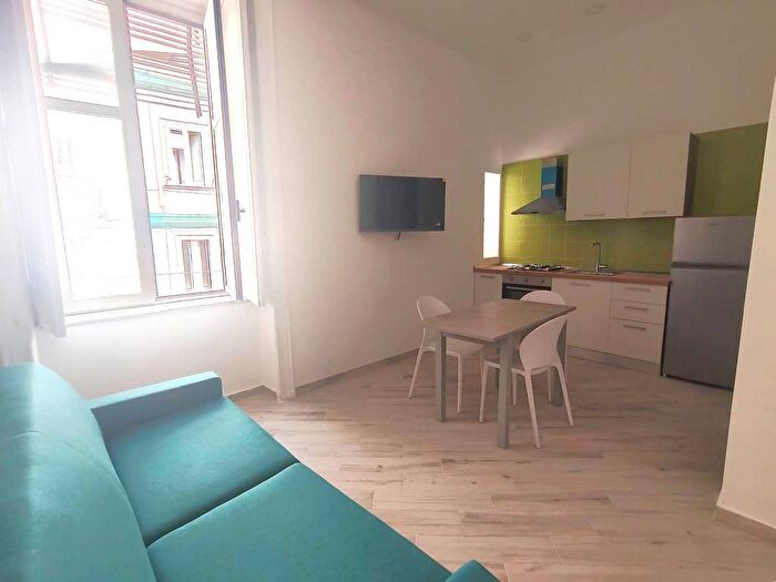 Appartamento monolocale in affitto in Via Cardinale Guglielmo Sanfelice, Porto Municipio, Napoli
