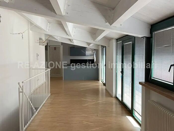 Appartamento con 5 locali in affitto in Via Kennedy, Thiene