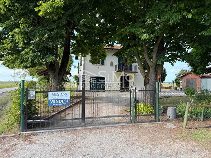 Casa con 6 locali in vendita in Via Alpa, Castello DArgile