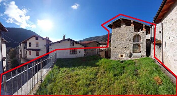 Casa con 5 locali in vendita in Via Novembre, Valvestino