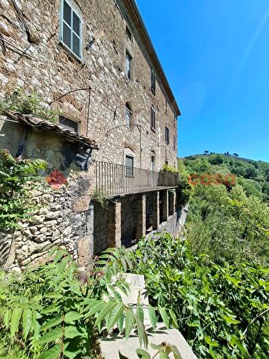 Casa con 10 locali in vendita in Contrada Vallefredda Sna, Arpino