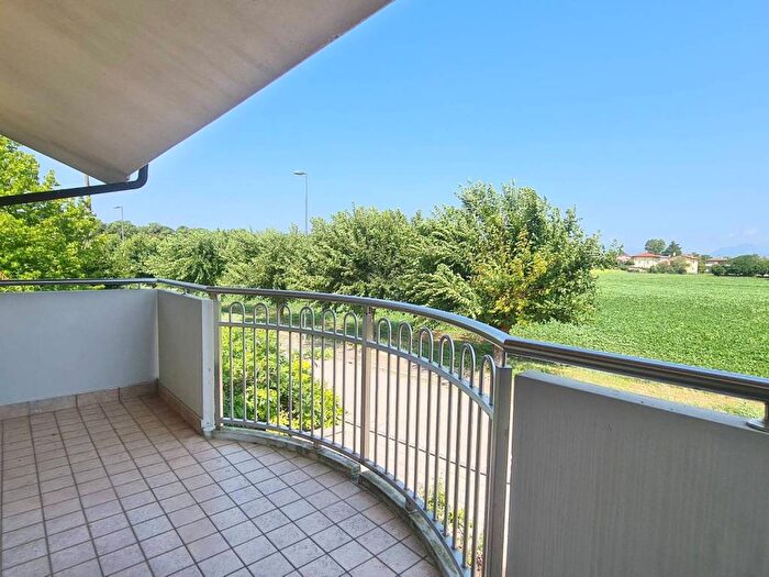 Casa con 6 locali in affitto in Via Cividina, Vat Paderno, Udine