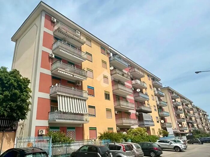 Appartamento quadrilocale in vendita in Via Generale Alberigo Albricci, Palermo