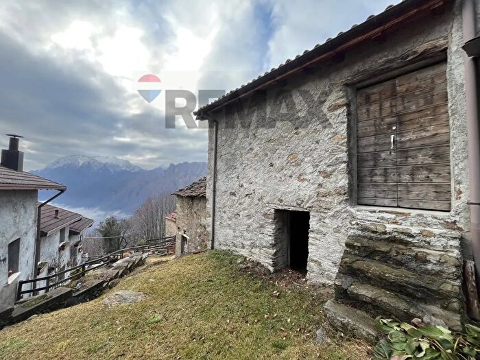 Casa bilocale in vendita in Bellano