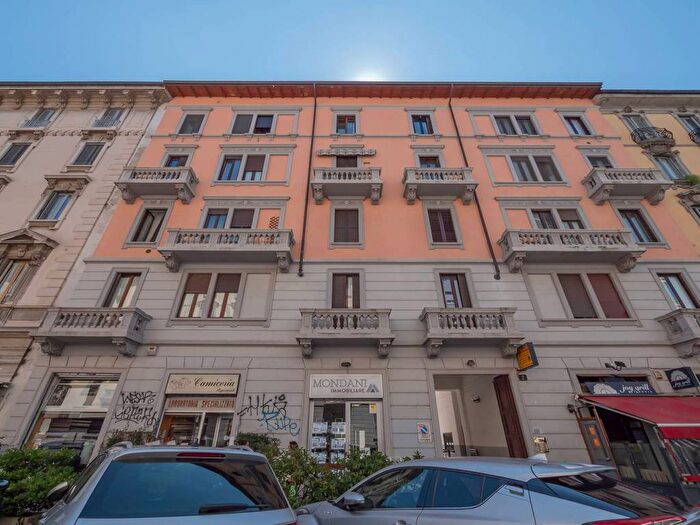 Appartamento trilocale in affitto in Via Enrico Nöe, Città Studi, Milano