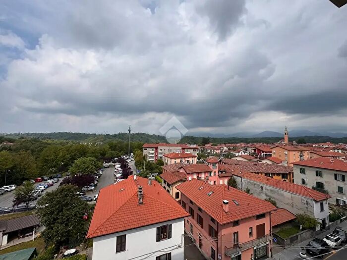 Appartamento bilocale in vendita in Via Giacomo Matteotti, Malnate