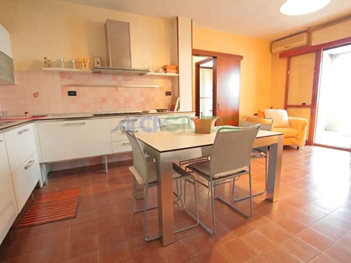Appartamento trilocale in vendita in Via Medici, Vicenza