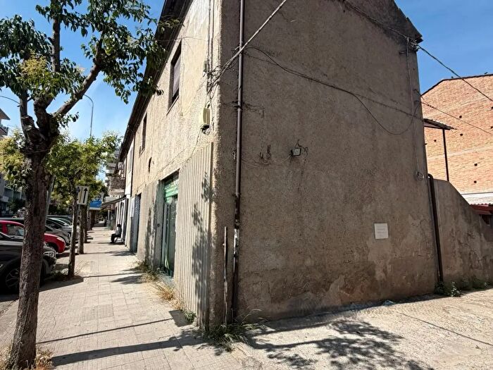 Appartamento quadrilocale in vendita in Via Panebianco, Cosenza