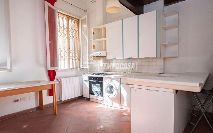 Appartamento trilocale in vendita in Via Vinazzetti, Bologna