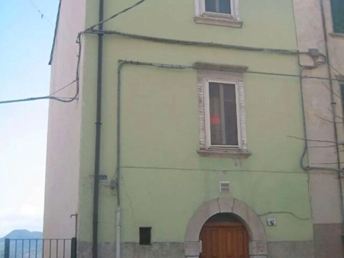 Casa con 6 locali in vendita in Gualterio, Agnone