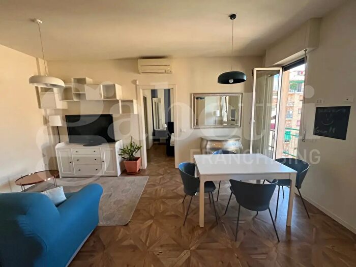 Appartamento bilocale in affitto in Via Lorenteggio, Milano