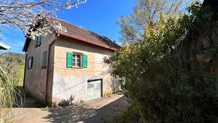 Casa con 8 locali in vendita in Località Marrona, Sassello