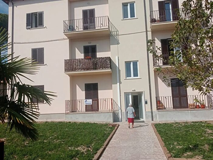 Appartamento bilocale in vendita in Via Alcide De Gasperi, Torricella Sicura