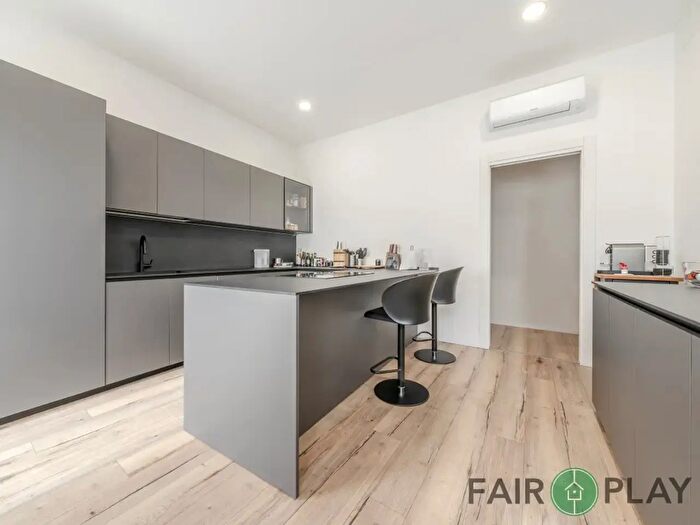 Appartamento trilocale in vendita in Via Giorgio Regnoli, Forli