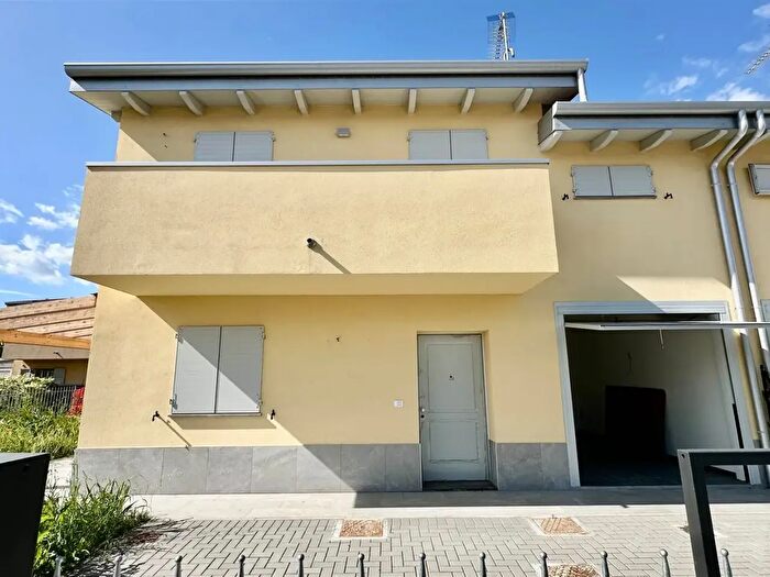 Casa con 5 locali in affitto in Via Rita Levi Montalcini, Bentivoglio
