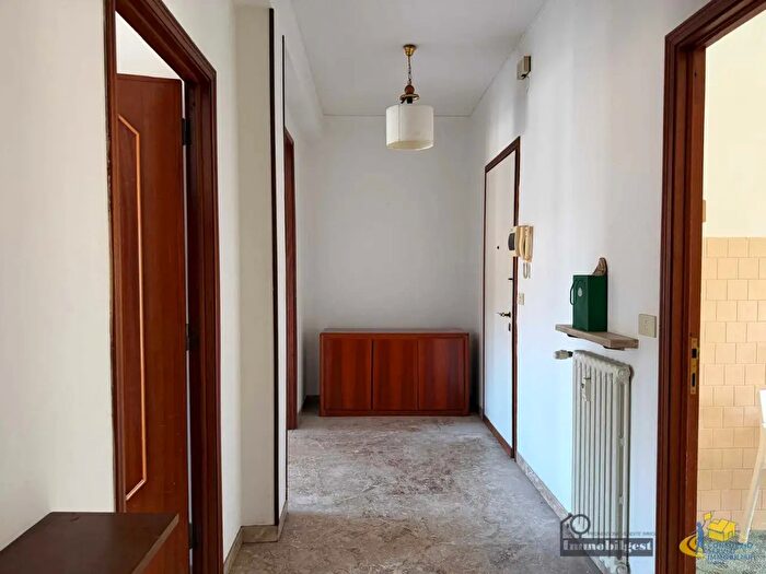Appartamento con 5 locali in vendita in Via Augusto Migliavacca, Parma