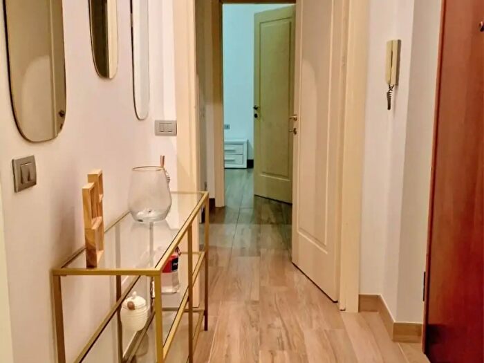 Appartamento trilocale in vendita in Via Ortigara, Novara