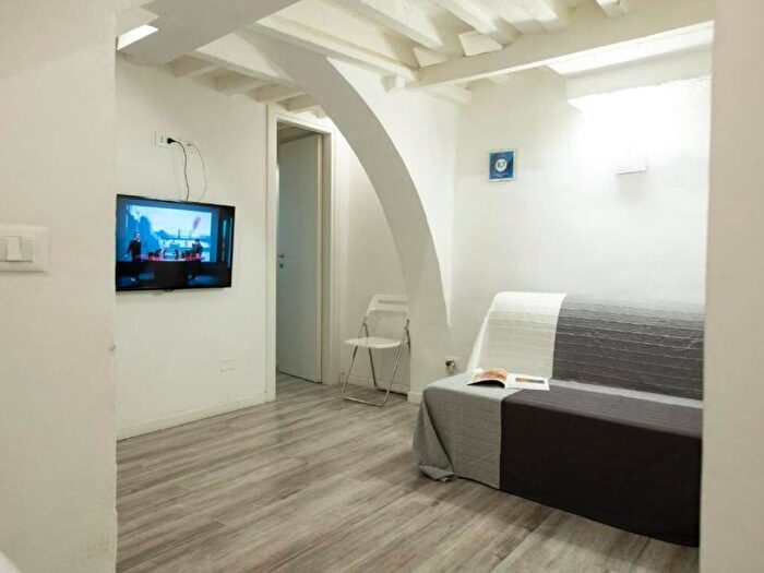 Appartamento trilocale in affitto in Via del Proconsolo, Duomo, Firenze